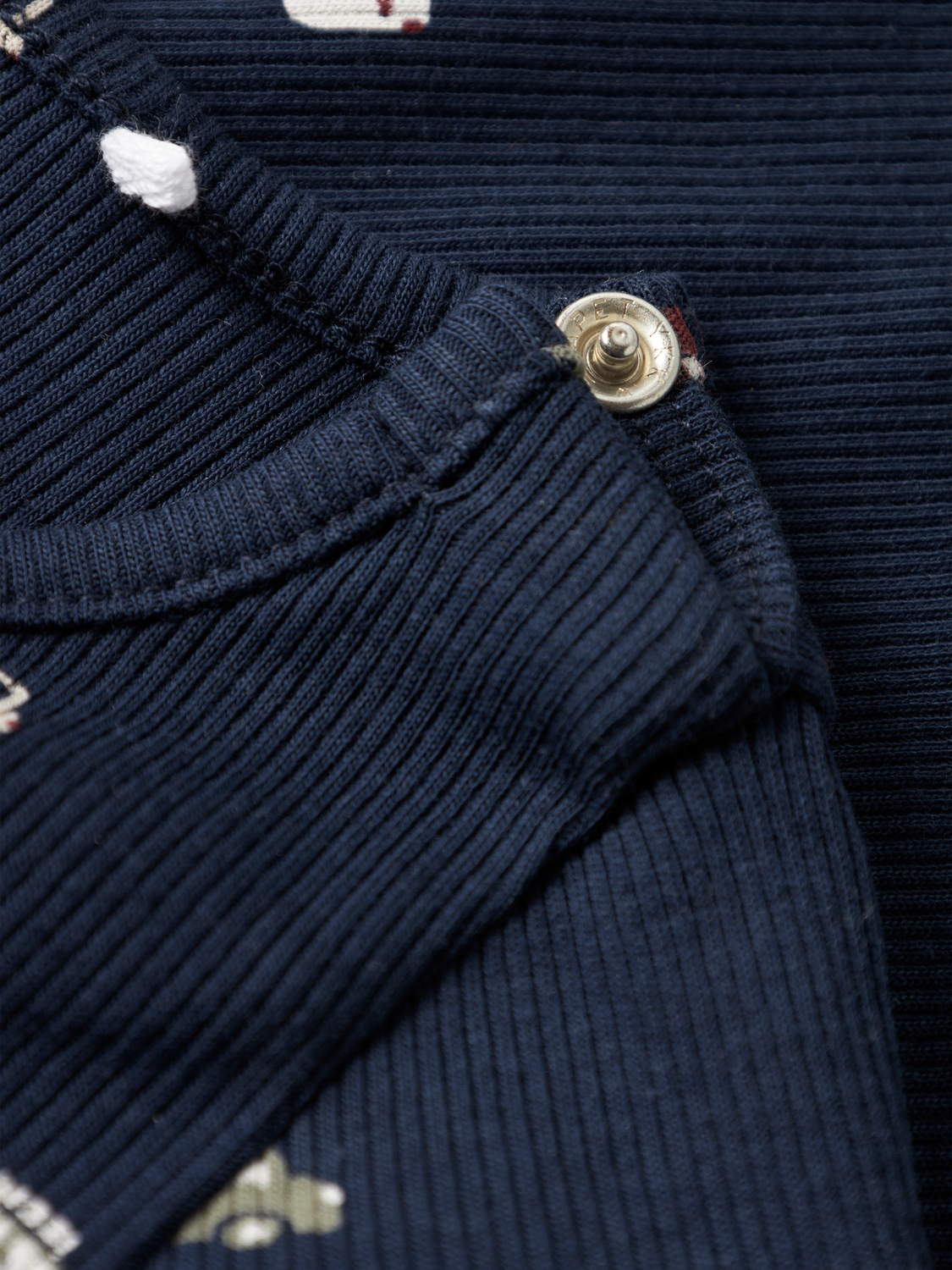 model_shot-front_full